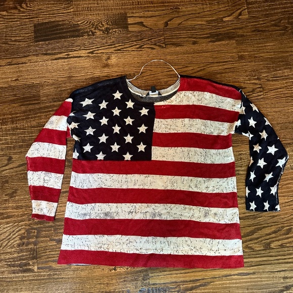 LAST ONE! Adorable American Flag sweater! - Picture 1 of 2